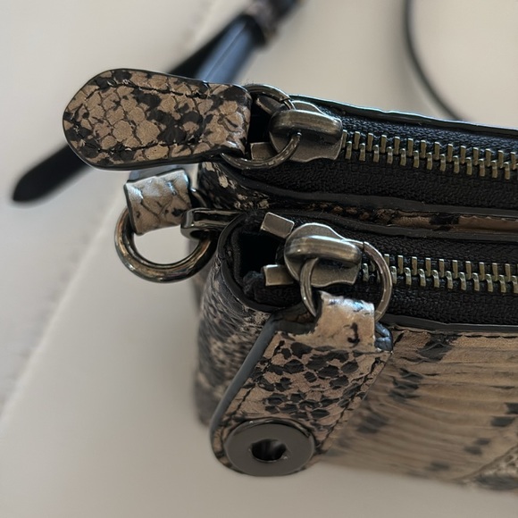 Coach Crosby Pieced Exotic Embossed Leather Gunmetal Gusset Zip Crossbody - Picture 7 of 16